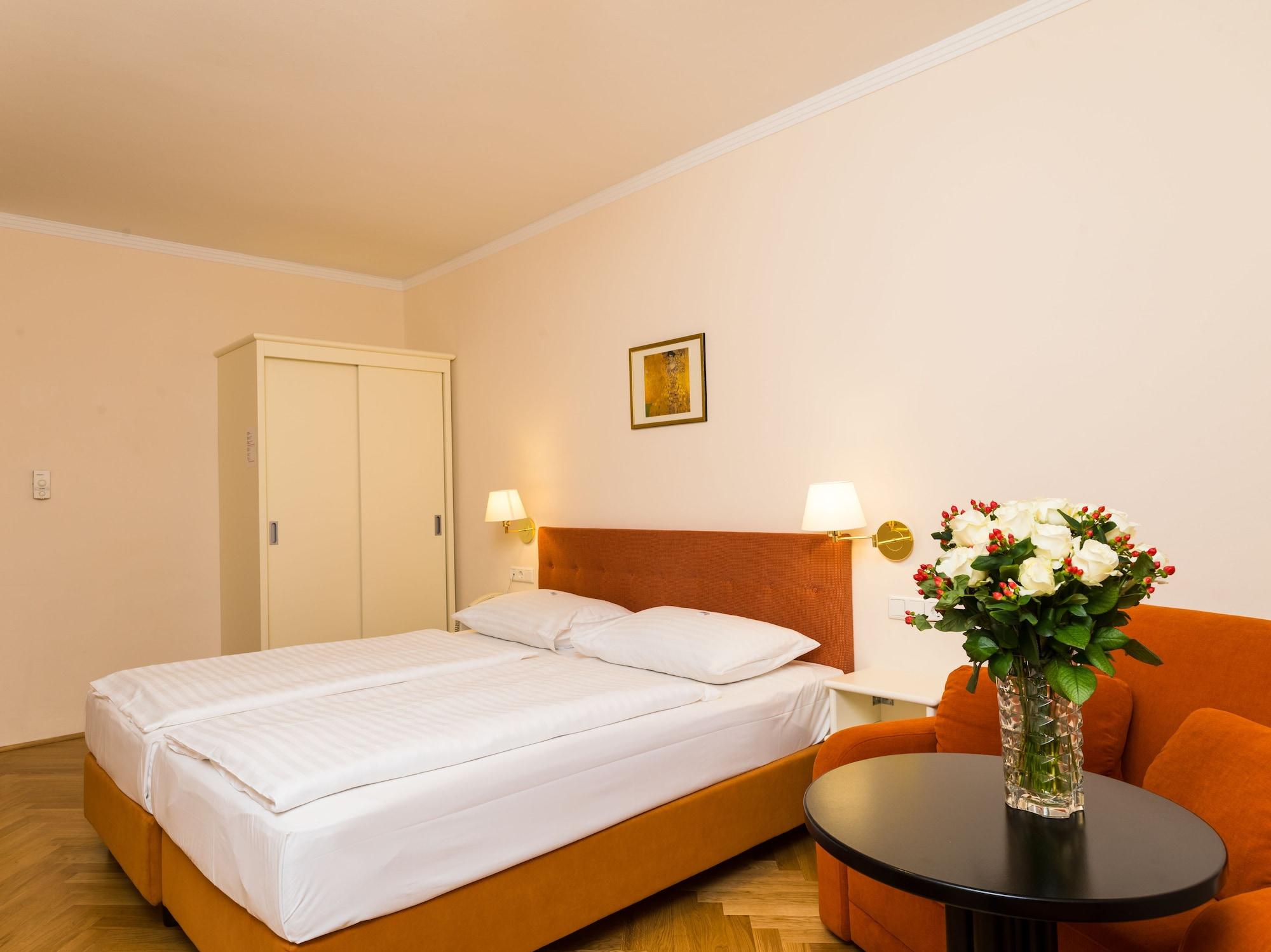 Johann Strauss Hotel 4*