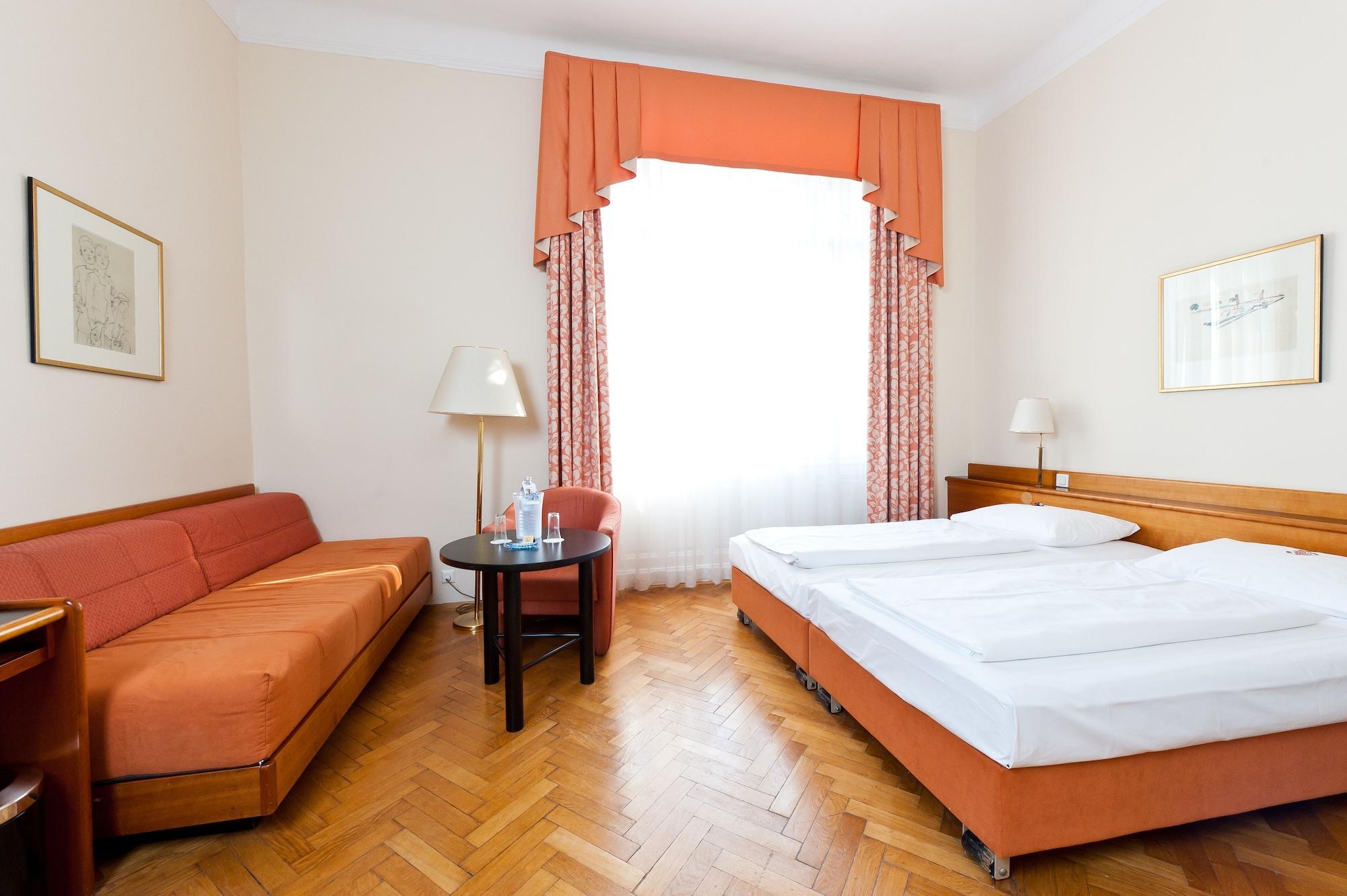 Hotel Johann Strauss 4*