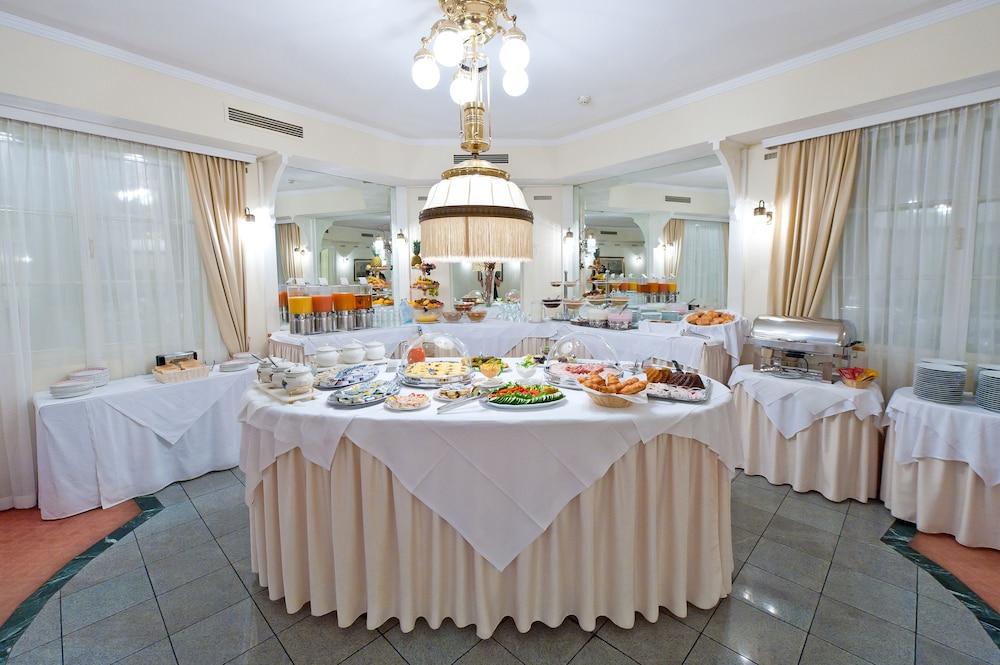 Johann Strauss 4* Viena
