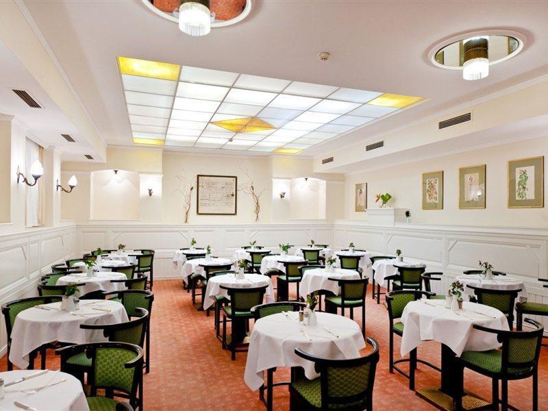 Johann Strauss 4* Viena