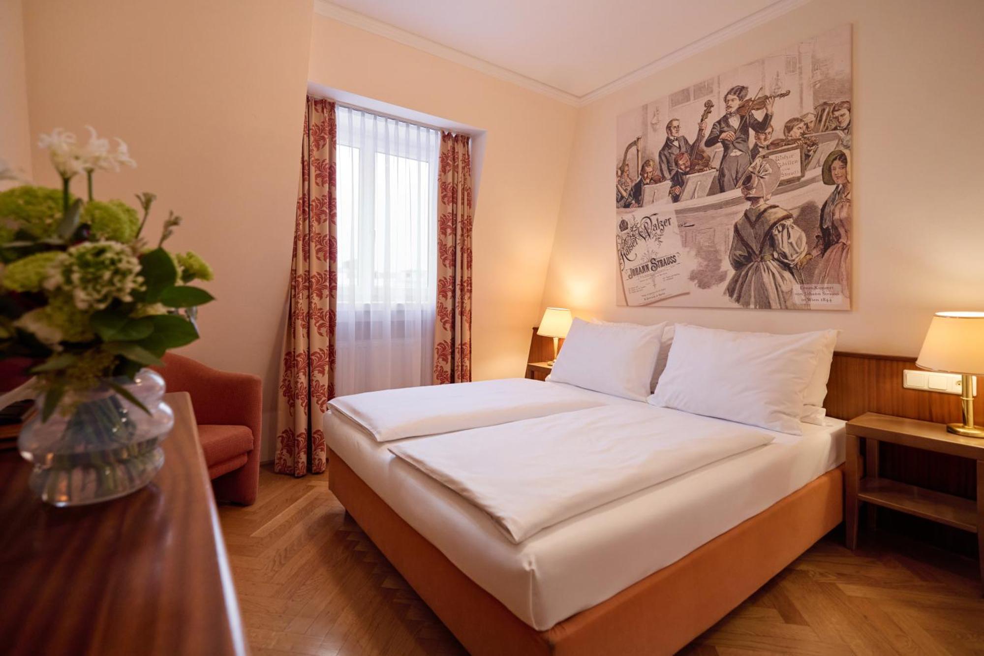 Hotel Johann Strauss 4*
