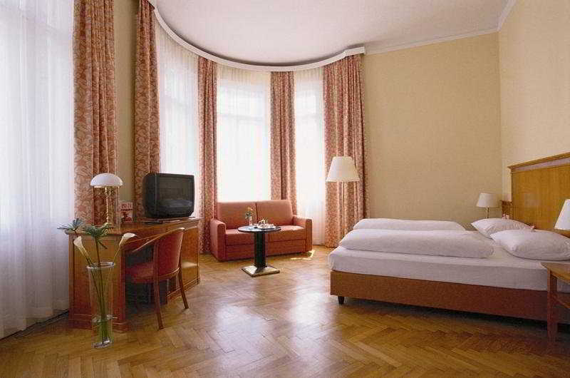 Johann Strauss Hotel 4*