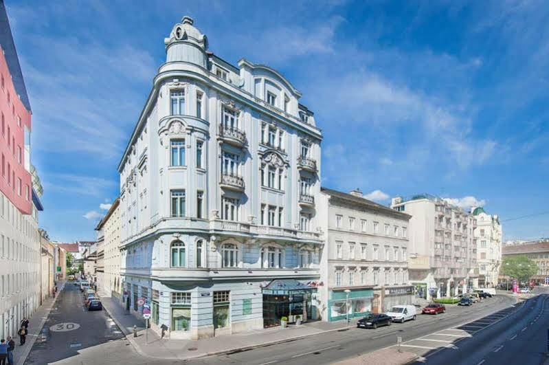 Johann Strauss 4* Viena