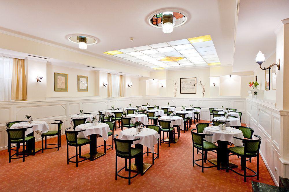 Johann Strauss 4* Wenen
